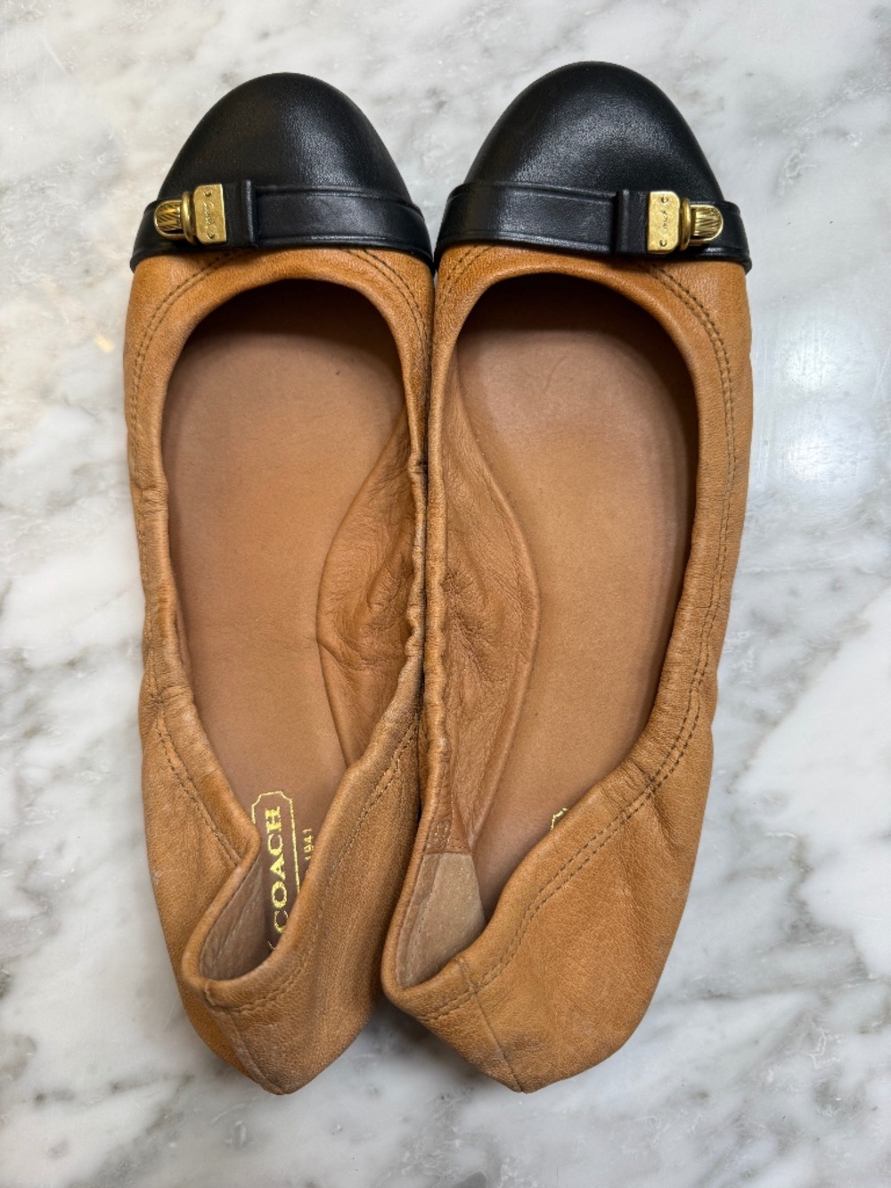 Coach Delphine Tan/Black Leather Cap Toe Ballet Flat Size 9